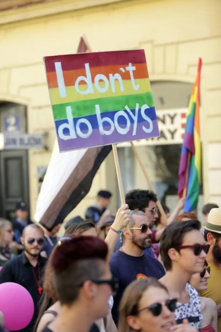 Povorka ponosa: Tisuće ljudi pro&scaron;etalo Zagrebom i za&scaron;arenilo ga duginim bojama