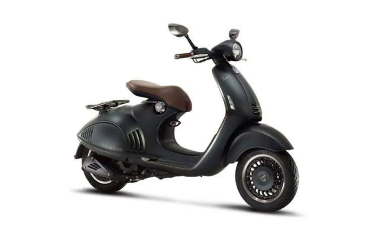 Vespa također uključuje i neka tehnološki napredna rješenja kao što je sustav elektronskog ubrizgavanja goriva za  četverotaktni motor dizajniran za maksimalnu učinkovitost potrošnje goriva i emisije štetnih plinova.