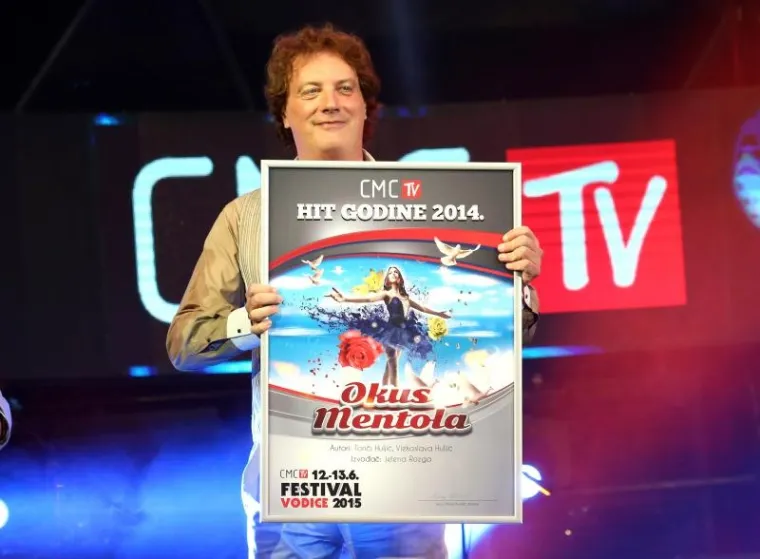 Sinoć je održan CMC festival na kojem su predstavljeni mnogi novi ljetni hitovi. Nagradu za hit godine dobila je pjesma 'Okus mentola' Jelene Rozge. Nagradu je umjesto nje preuzeo autor, Tonči Huljić.