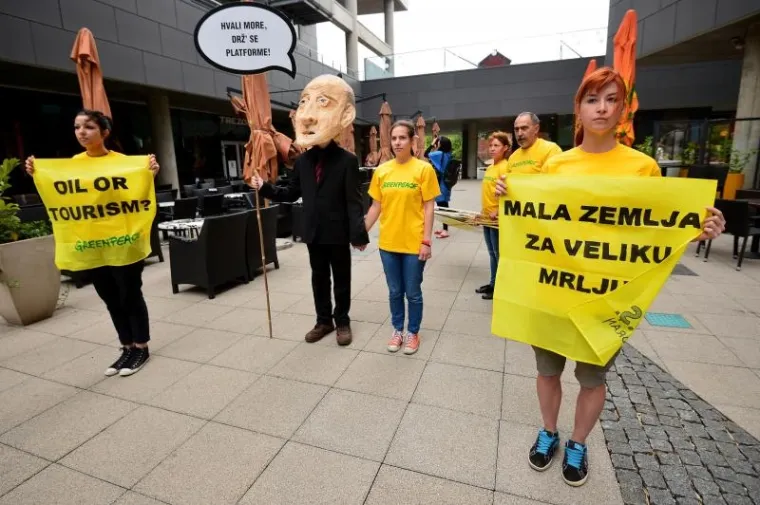 Aktivisti Greenpeacea i SOS za Jadran
