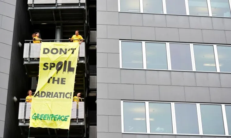 Aktivisti Greenpeacea i SOS za Jadran