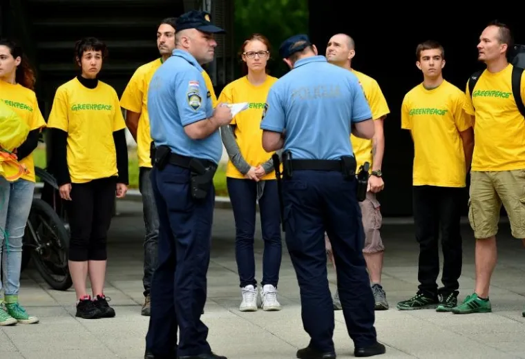 Aktivisti Greenpeacea i SOS za Jadran