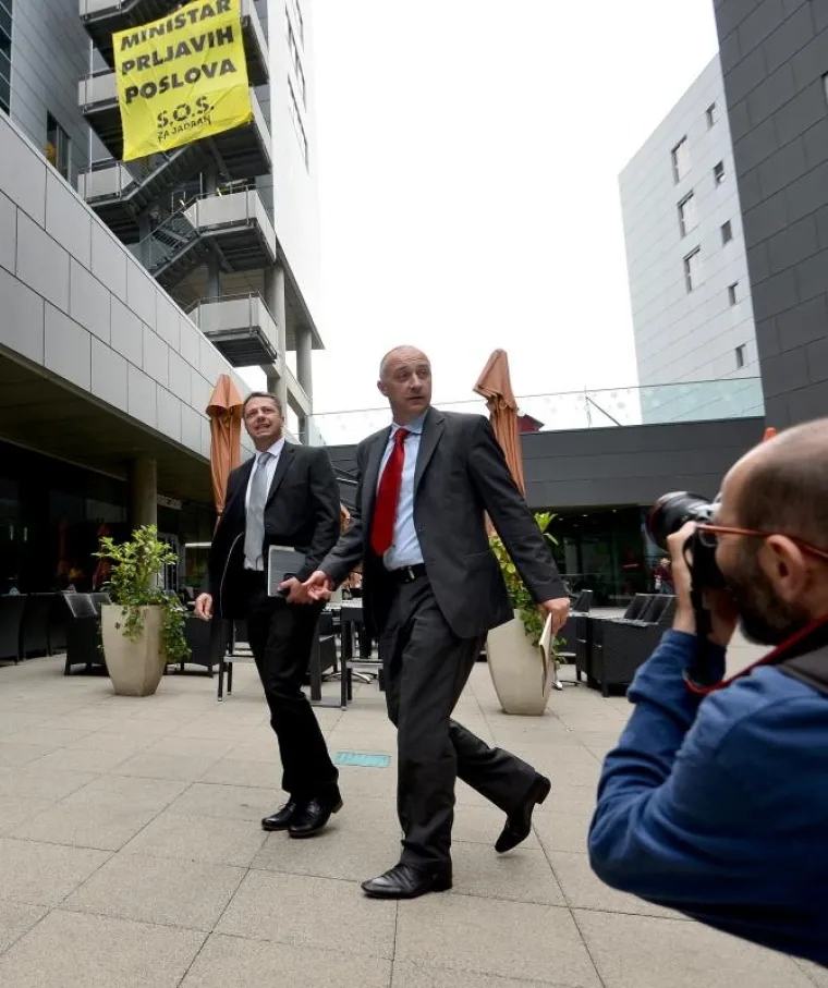 Aktivisti Greenpeacea i SOS za Jadran