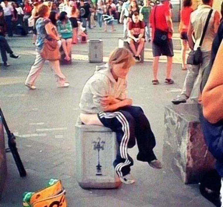 FOTKE KOJE ZBUNJUJU I UZNEMIRUJU: Golotinja, seks, trash i alkohol - sve na jednom mjestu