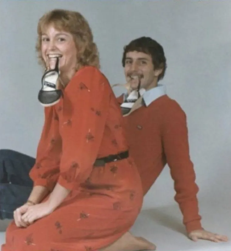 JESTE LI VIDJELI OVO?  Ne zna se što je čudnije, parovi, to što rade ili njihove fotke...