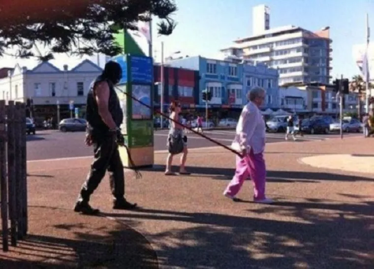 JESTE LI VIDJELI OVO?  Ne zna se što je čudnije, parovi, to što rade ili njihove fotke...