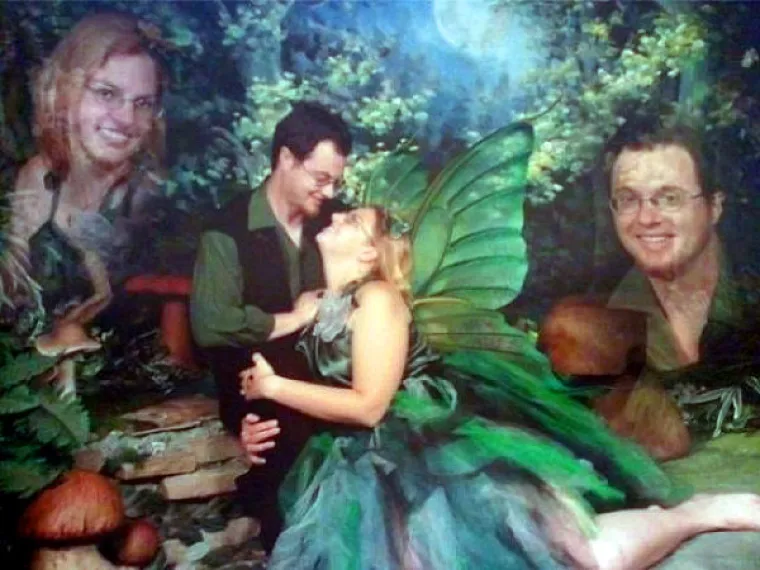 JESTE LI VIDJELI OVO?  Ne zna se što je čudnije, parovi, to što rade ili njihove fotke...