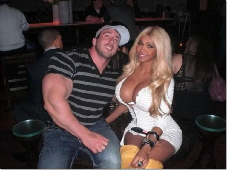 JESTE LI VIDJELI OVO?  Ne zna se &scaron;to je čudnije, parovi, to &scaron;to rade ili njihove fotke...