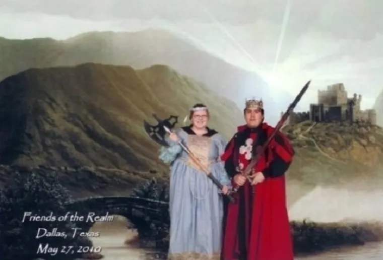 JESTE LI VIDJELI OVO?  Ne zna se &scaron;to je čudnije, parovi, to &scaron;to rade ili njihove fotke...