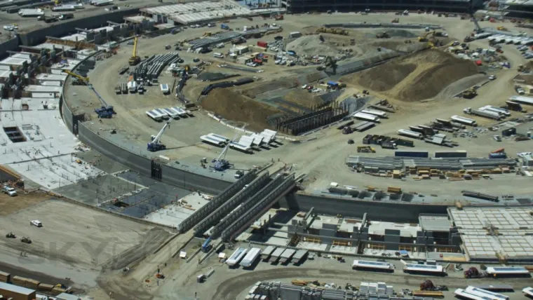 Apple nije štedio na ovom projektu.  Evo samo jedan primjer: Apple će potrošiti 161 milijun dolara samo za dvoranu,  pa će tako moći uvježbavati nove prezentacije  u savršenoj tajnosti.