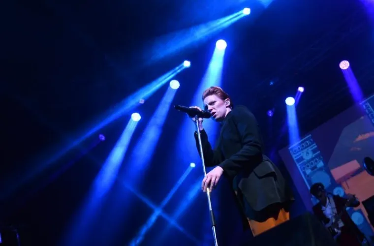 La Roux