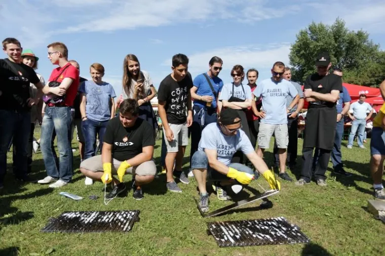 Borba za 'Zlatni ćevap': sve ro&scaron;tiljske majstore na Bundeku zasjenila jedna ljepotica