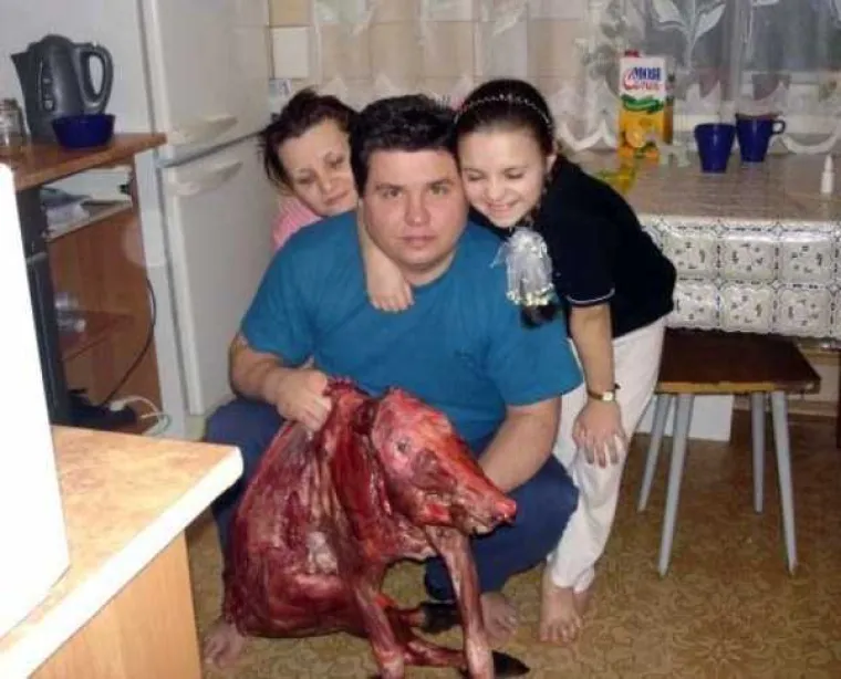 TEŠKO OBJAŠNJIVO: Obiteljske fotografije koje prelaze granicu ukusa i razuma