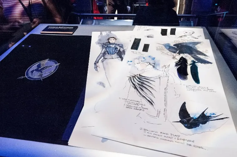 Sa stotinama kostima, predmeta, fotografija i interaktivnih displeja, izložba posvećena serijalu o distopijskoj, postapokaliptičnoj naciji Panema, opisanoj u filmovima, otvorena je u srijedu u Njujorku u Disneyevu muzeju na Times Squareu.