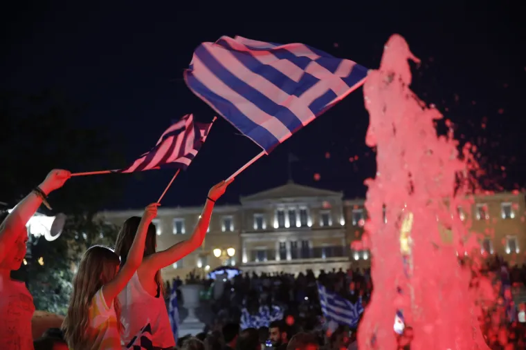 Protivnici mjera štednje na ulicama Atene slave pobjedu na referendumu