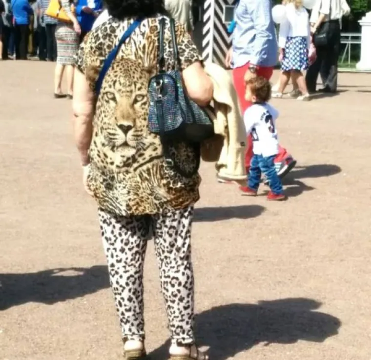 NEVJEROJATNI PRIZORI: Sva&scaron;ta, ali stvarno sva&scaron;ta ljudi navlače na sebe i takvi izlaze u javnost