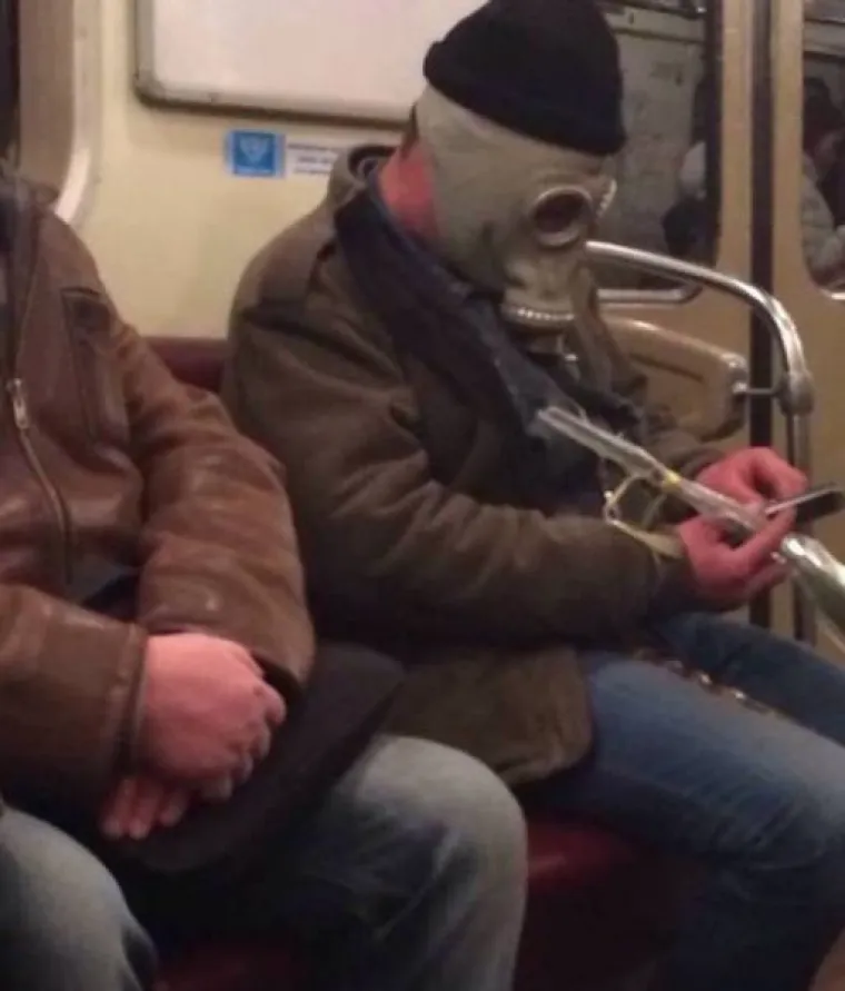 NEVJEROJATNI PRIZORI: Sva&scaron;ta, ali stvarno sva&scaron;ta ljudi navlače na sebe i takvi izlaze u javnost