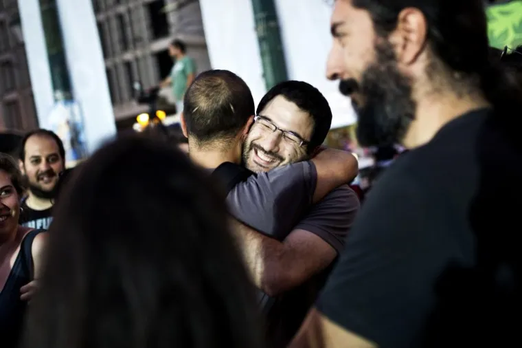 GRČKI REFERENDUM: Pogledajte kako protivnici mjera &scaron;tednje slave na ulicama Atene