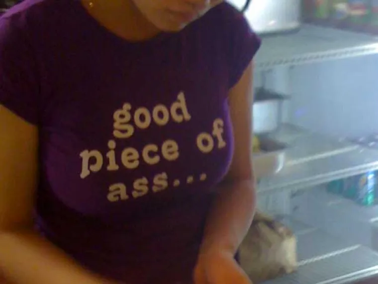 Kao &scaron;to ljudi s tetovažama kineskih znakova vjerojatno po sebi imaju ispisane kojekakve smije&scaron;ne stvari, tako i Azijati nose majice s potpuno neprikladnim natpisima jer ih jednosatno ne razumiju.