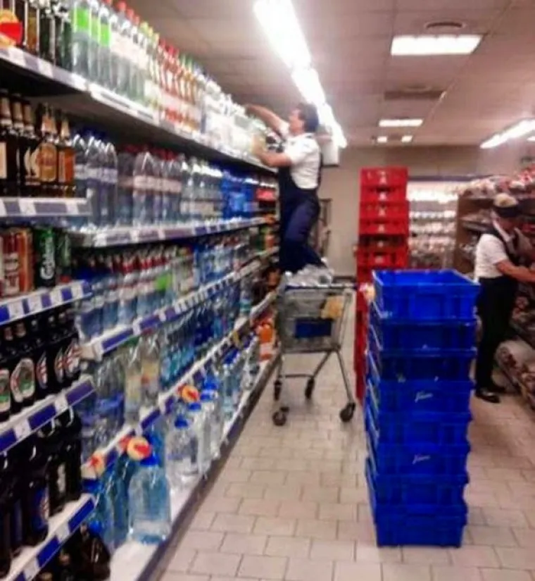 Kada bi se dodjeljivale nagrade za najgluplje podvige, ovo bi zasigurno bili neki od nominiranih kandidata.