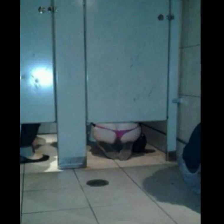 SODOMA I GOMORA! Već dugo nismo vidjeli tako sramotne fotke iz noćnih klubova