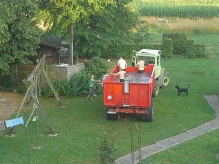 PAKLENO JE, A BIT ĆE I GORE: Ekipa se snalazi kako zna i umije s ljetnim vrućinama