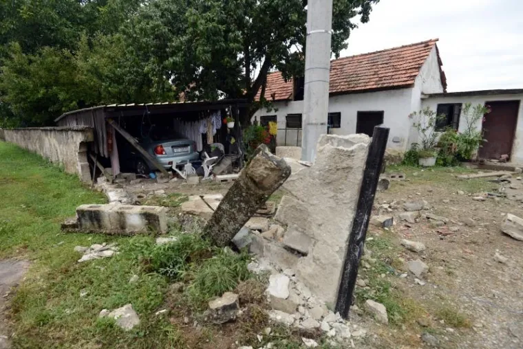 IZBORNIK REPREZENTACIJE PORSCHEOM SE ZABIO U KUĆU: Željko Krajan u bolnici