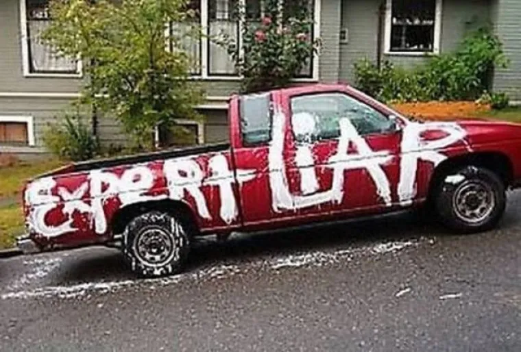 KAD SE ZAMJERITE KRIVOJ ŽENI: Javno poniženje koje malo koji frajer može 'progutati'