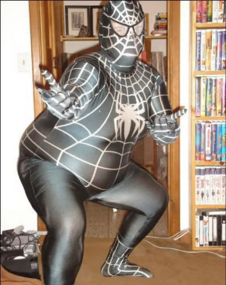 Kostim superheroja podrazumijeva i veliku odgovornost, no s njom se ne mogu baš svi nositi pa možda ne bi trebali niti nositi ovakve kostime.