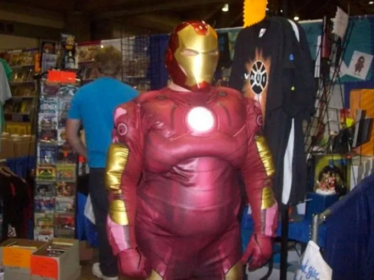 Kostim superheroja podrazumijeva i veliku odgovornost, no s njom se ne mogu baš svi nositi pa možda ne bi trebali niti nositi ovakve kostime.
