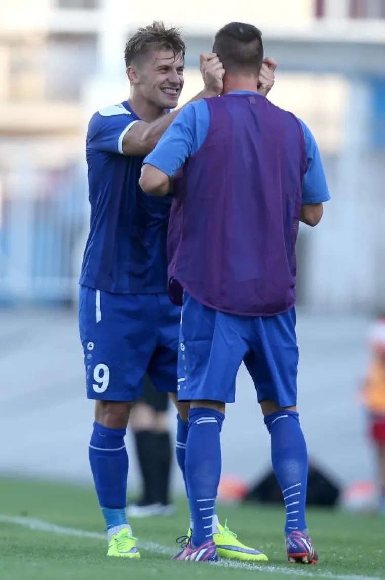 Slavlje Mandića na stadionu u Kranjčevićevoj