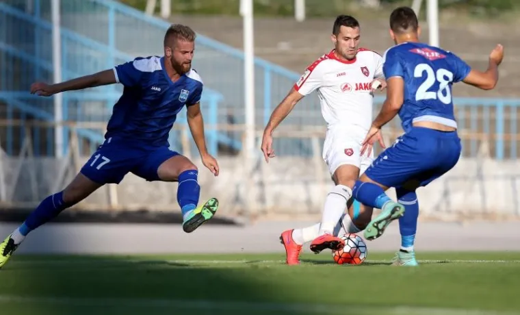 Pred 2.000 gledatelja na stadionu u Kranjčevićevoj ulici sudio je Strahonja iz Zaprešića.