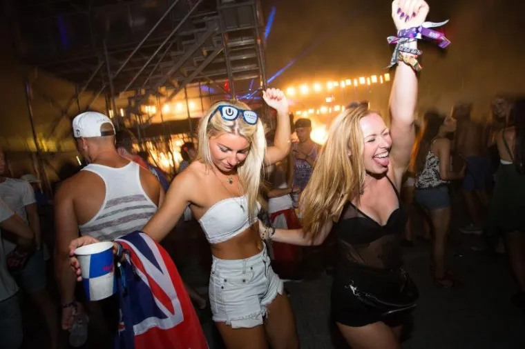 Drugi dan Ultra Europe festivala, DJ Dash Berlin