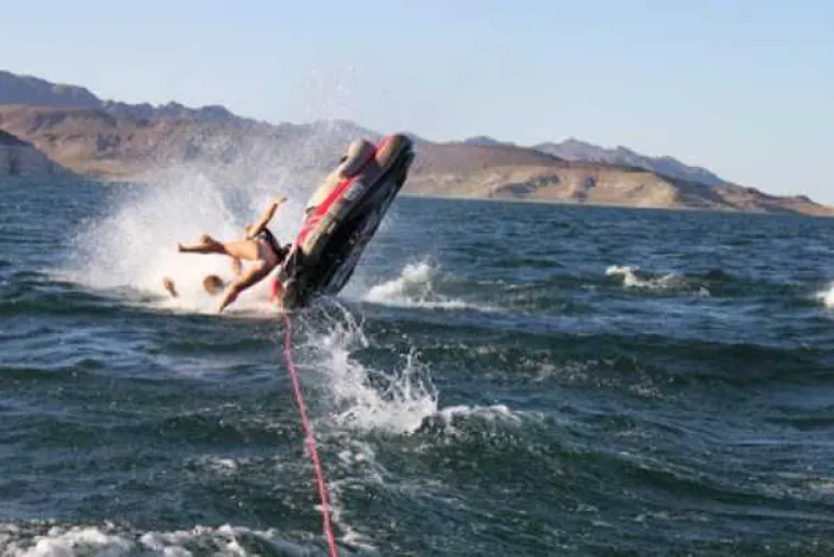 TO IM JE KAZNA &Scaron;TO MOGU NA MORE! Vožnja koju će pamtiti za cijeli život, a i njihovo tijelo