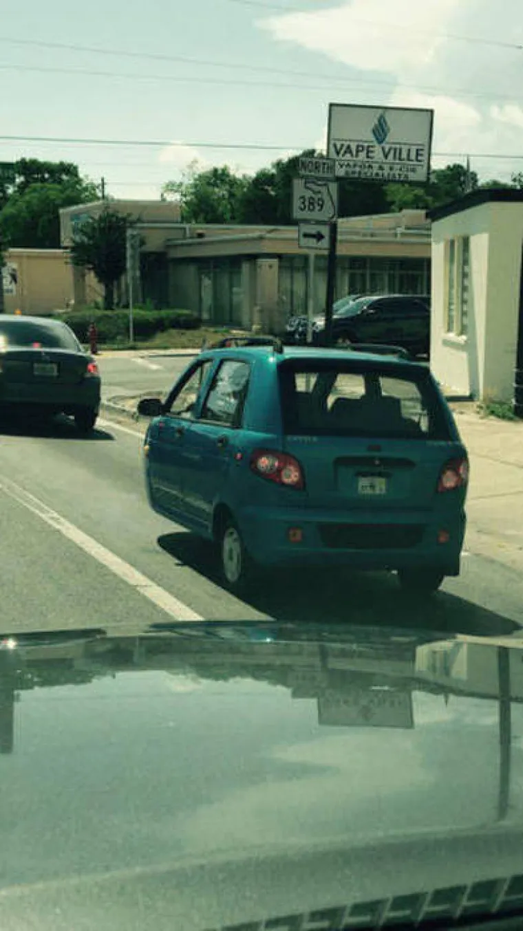 ZAVODNICI I MAČO TIPOVI NA CESTI: Želite li uloviti komade, (ne)vozite ovakve 'makine'!