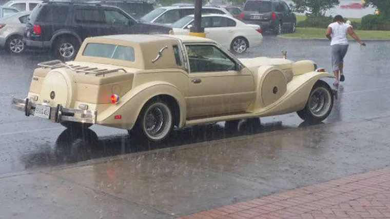 ZAVODNICI I MAČO TIPOVI NA CESTI: Želite li uloviti komade, (ne)vozite ovakve 'makine'!