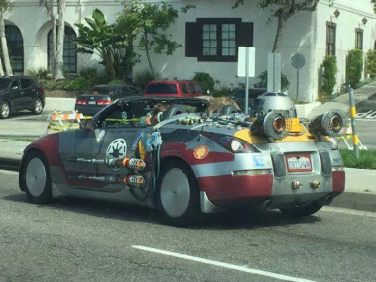 ZAVODNICI I MAČO TIPOVI NA CESTI: Želite li uloviti komade, (ne)vozite ovakve 'makine'!