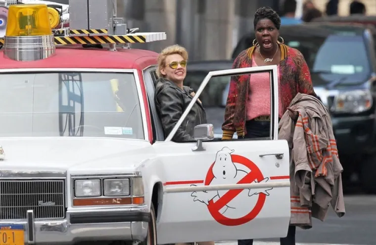 Redatelj nastavka filma "Istjerivači duhova" Paul Feig na svojem je tweteru otkrio prve fotografije sa snimanja.   