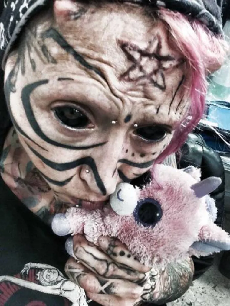 BOŽE SAČUVAJ! Ako vas ova žena ne prestra&scaron;i, znači da imate jako velika muda