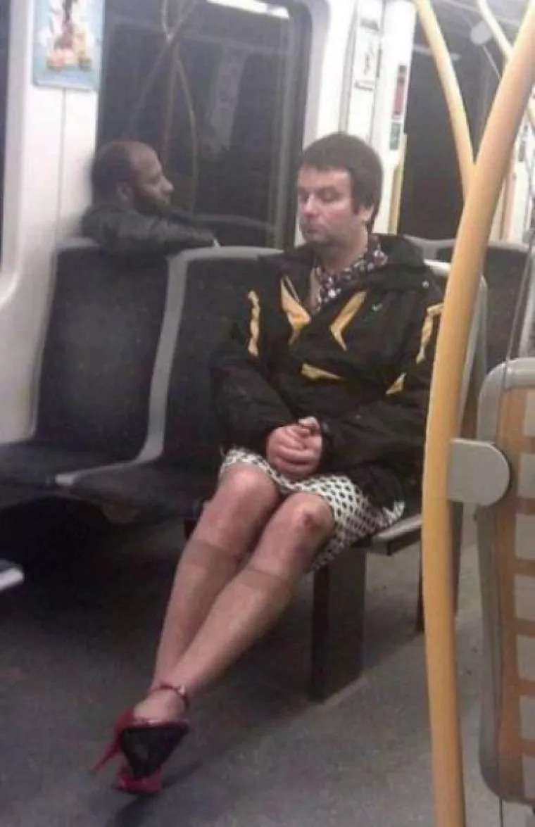 Modni trendovi dolaze i prolaze, ali za neke odjevne kombinacije izgleda da nikada ne postoji pravo vrijeme...