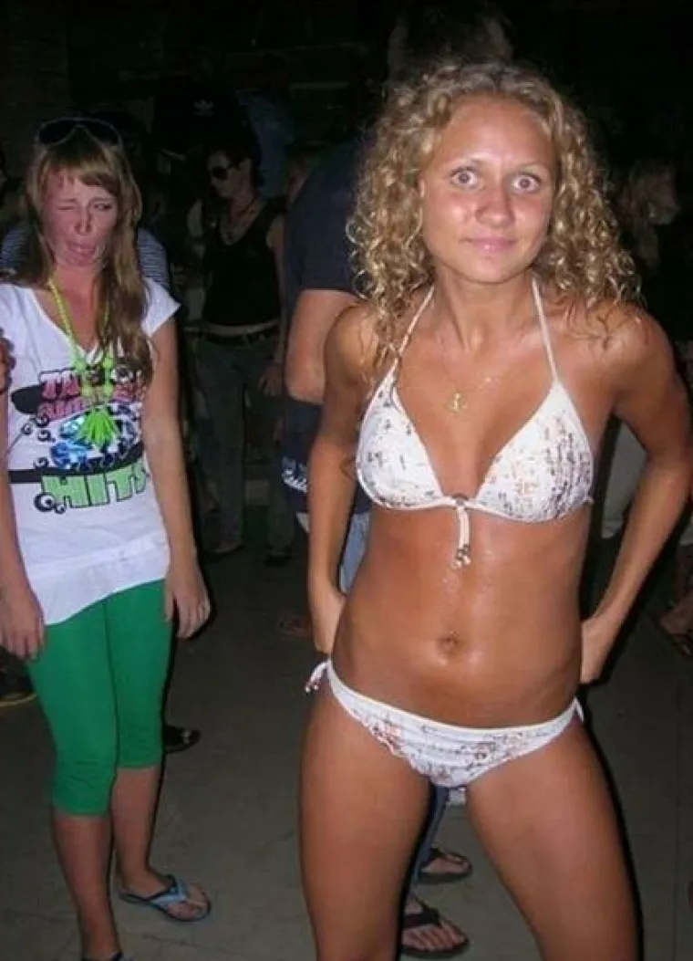 Samo su se htjeli malo slikati na plaži, s prijateljima ili jednostavno pokazati svoj novi bikini. No, stvari im nisu baš išle po planu...