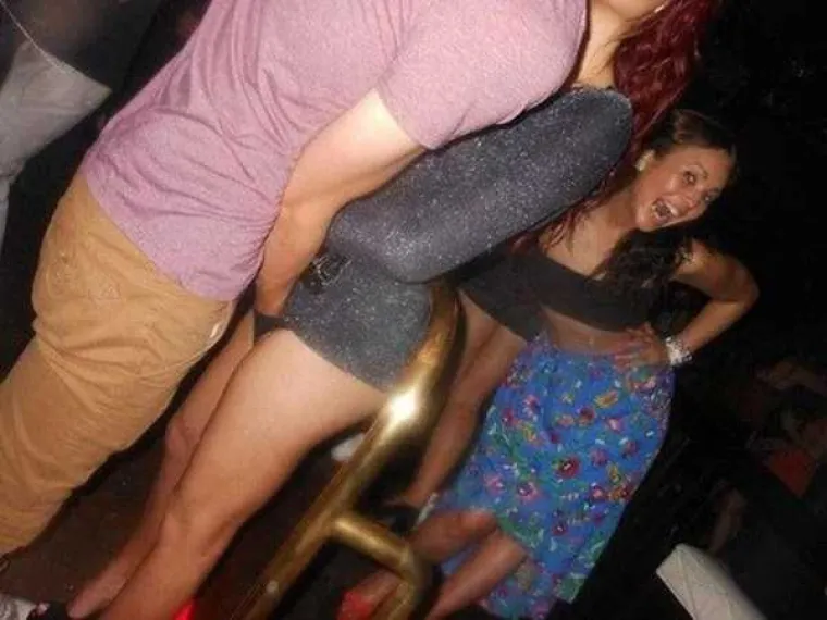 SEKS, DROGA, ALKOHOL I TRASH: Nova doza sramotnih i nevjerojatnih fotki iz noćnih klubova