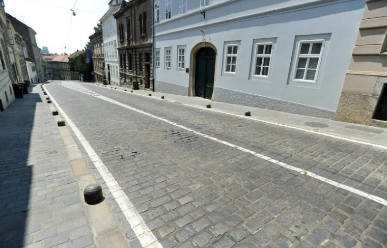 Dok je centar Zagreba bio pust, osvježen je se tražilo na gradskim kupali&scaron;tima,  palažama pa čak i nekim fontanama!