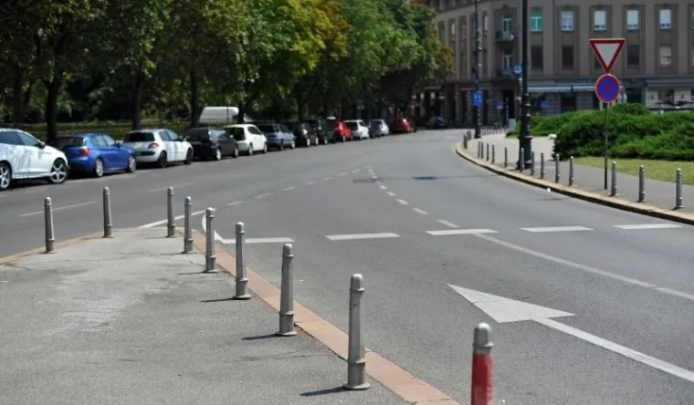 Dok je centar Zagreba bio pust, osvježen je se tražilo na gradskim kupali&scaron;tima,  palažama pa čak i nekim fontanama!