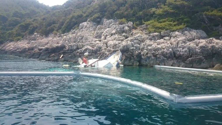 U Saplunari se nasukala kočarica, kapetan i posada zaspali