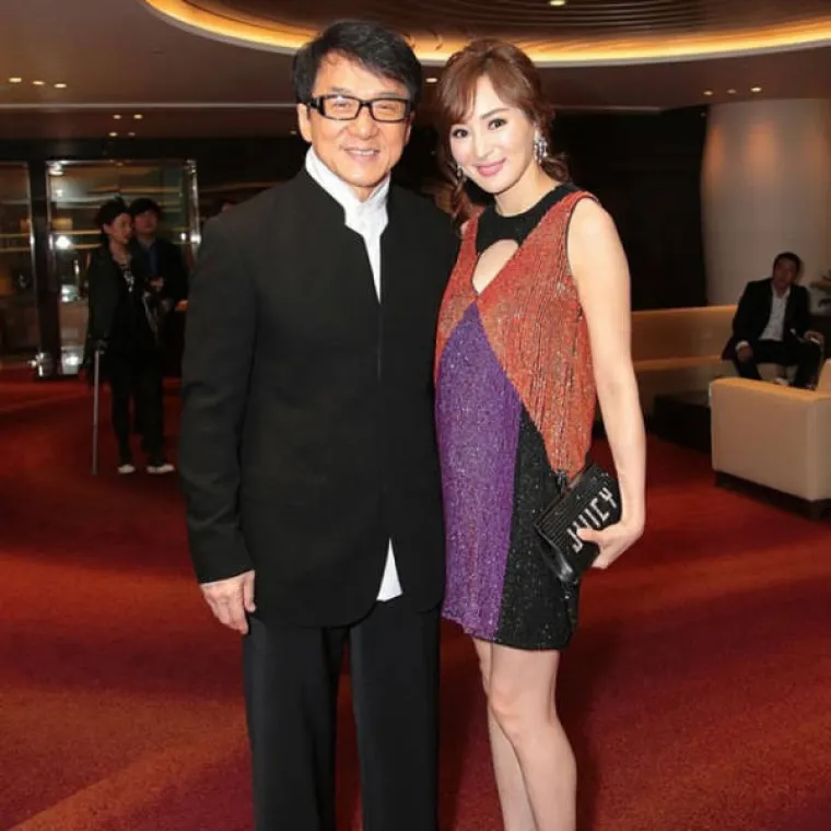 ČIME NJU HRANE?! Nikada nećete pogoditi koliko godina ima!