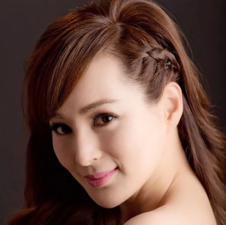 ČIME NJU HRANE?! Nikada nećete pogoditi koliko godina ima!