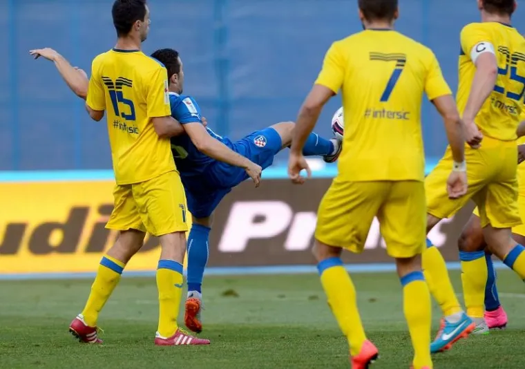 U dvoboju je bilo zanimljivih poteza.