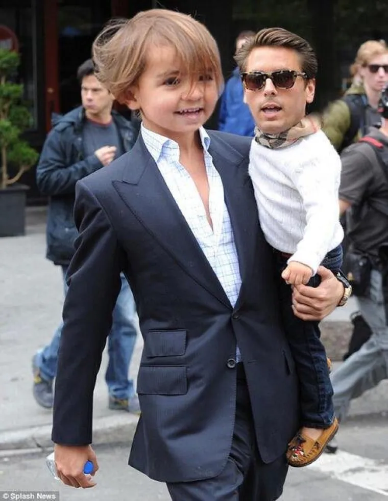 Možda je morbidno, ali je isto tako i urnebesno, morate priznati...