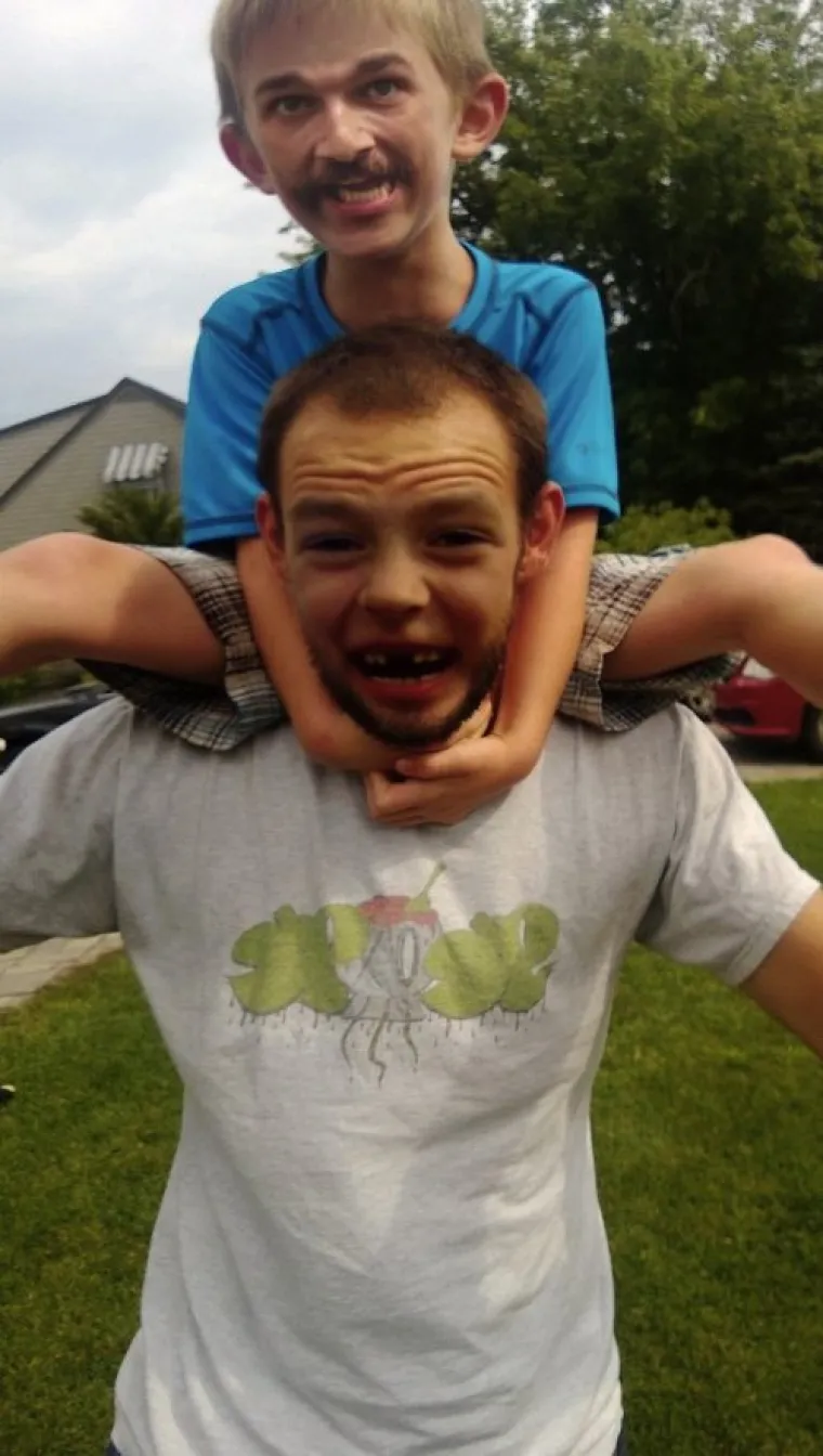 Možda je morbidno, ali je isto tako i urnebesno, morate priznati...